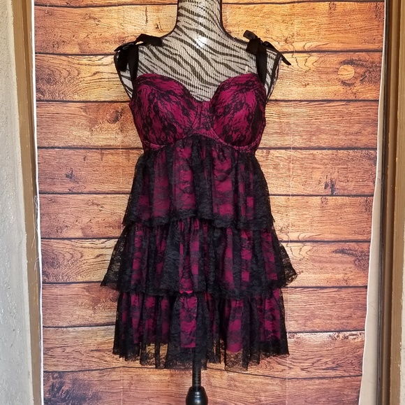 Cacique Other - NWT Cacique fuchsia black laced lingerie top 18-20